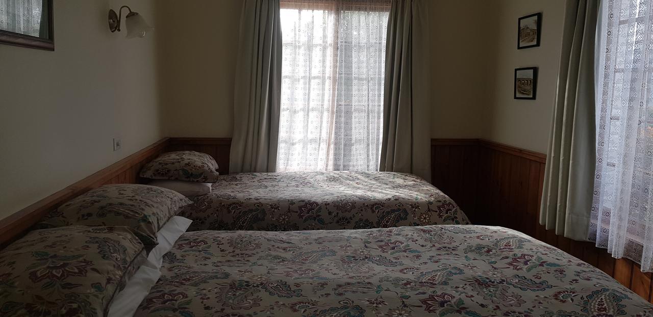 Hotel Richmond Barracks Extérieur photo