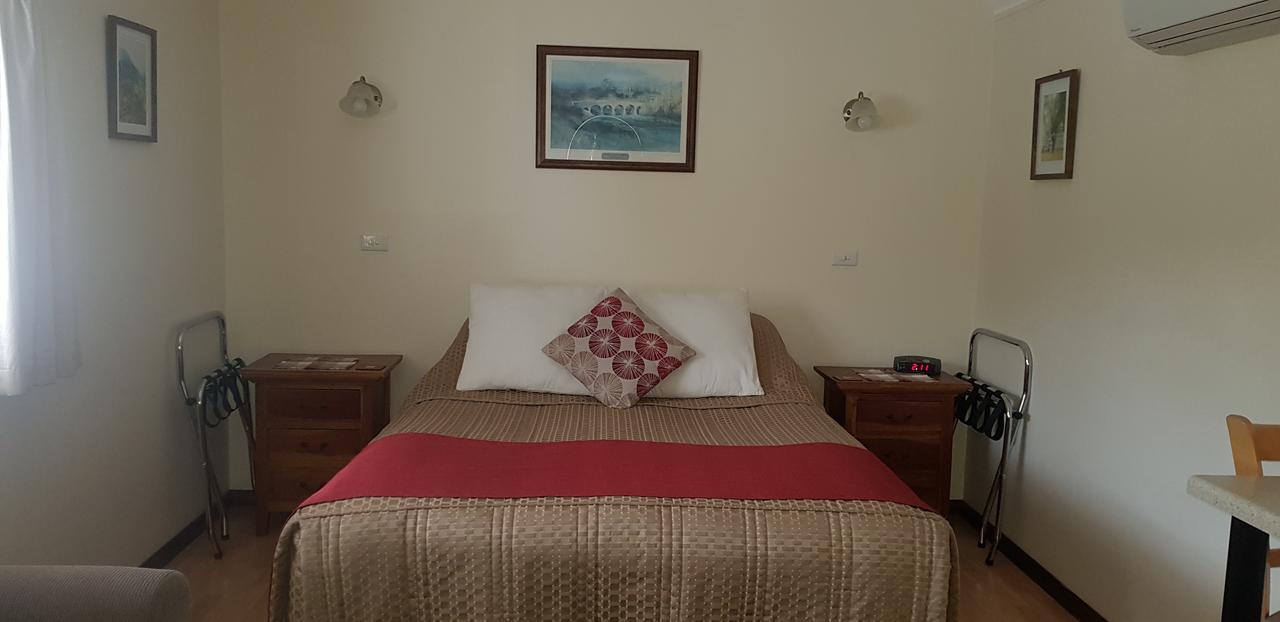Hotel Richmond Barracks Extérieur photo