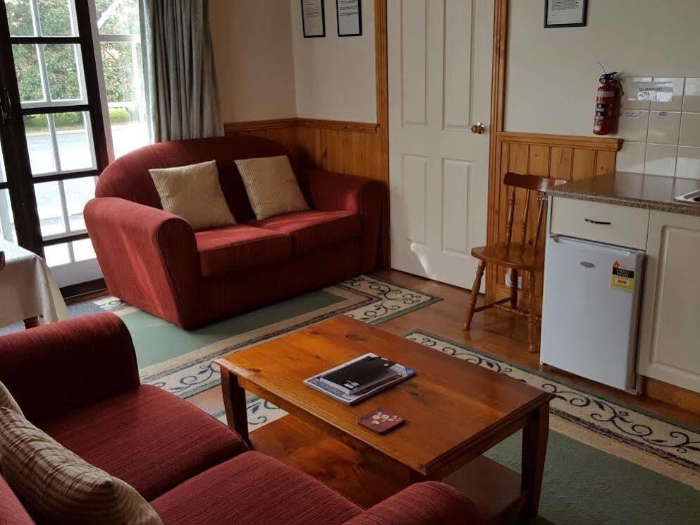 Hotel Richmond Barracks Extérieur photo